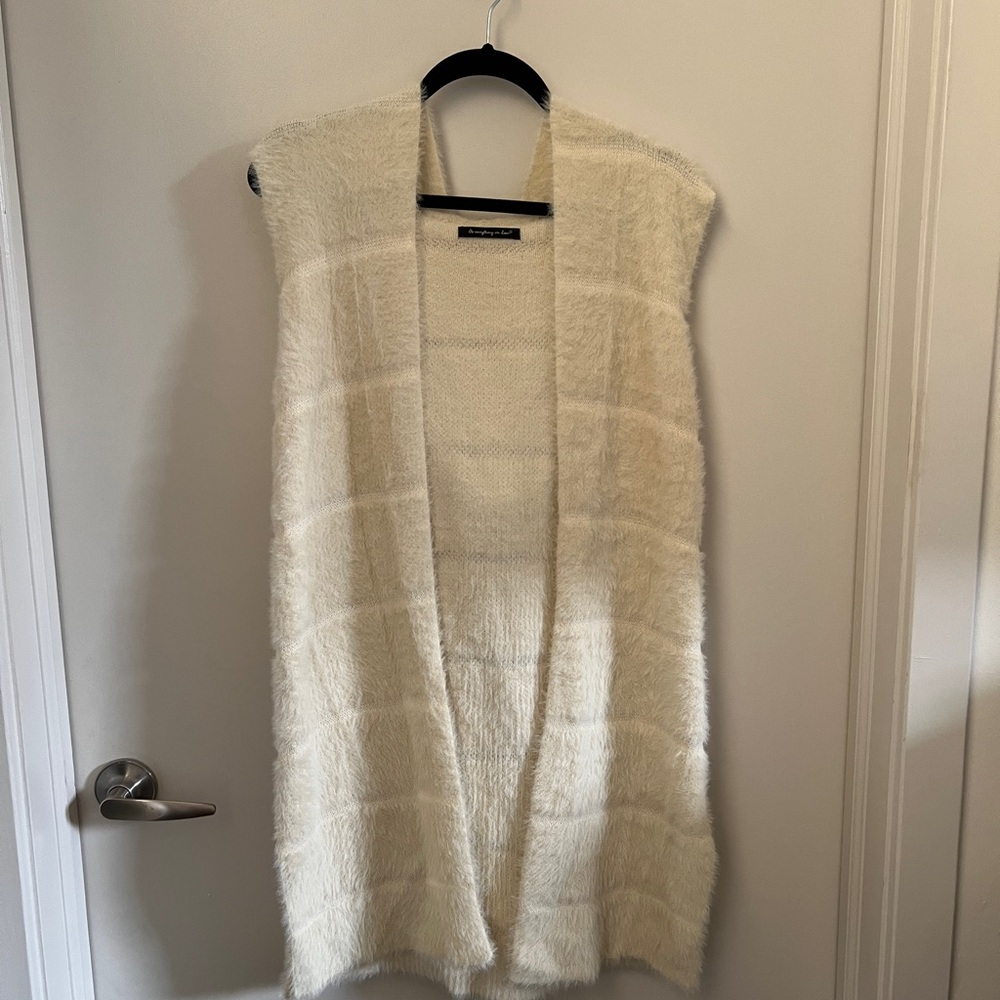 Fuzzy Off White Hooded Vest - One Size - Do Everything In Love